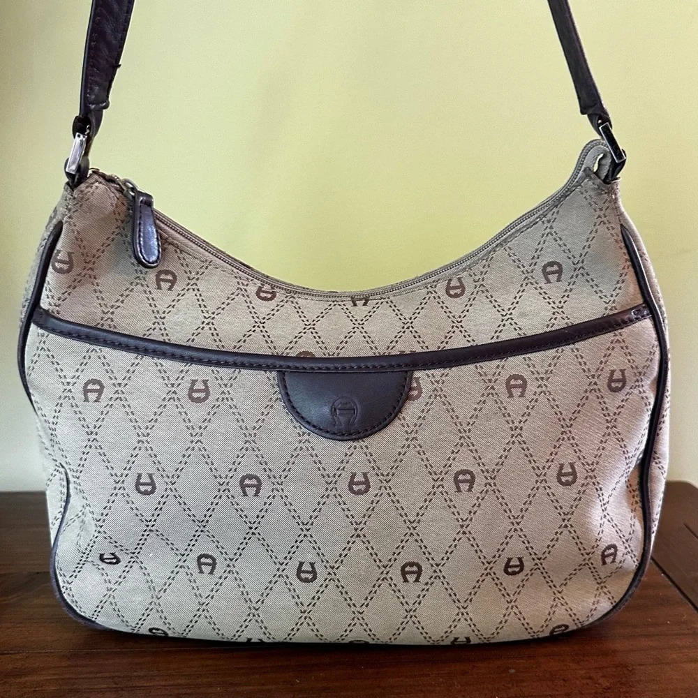Vintage Etienne Aigner‎ Shoulder Bag Monogram Leather Teim Gold Hardware